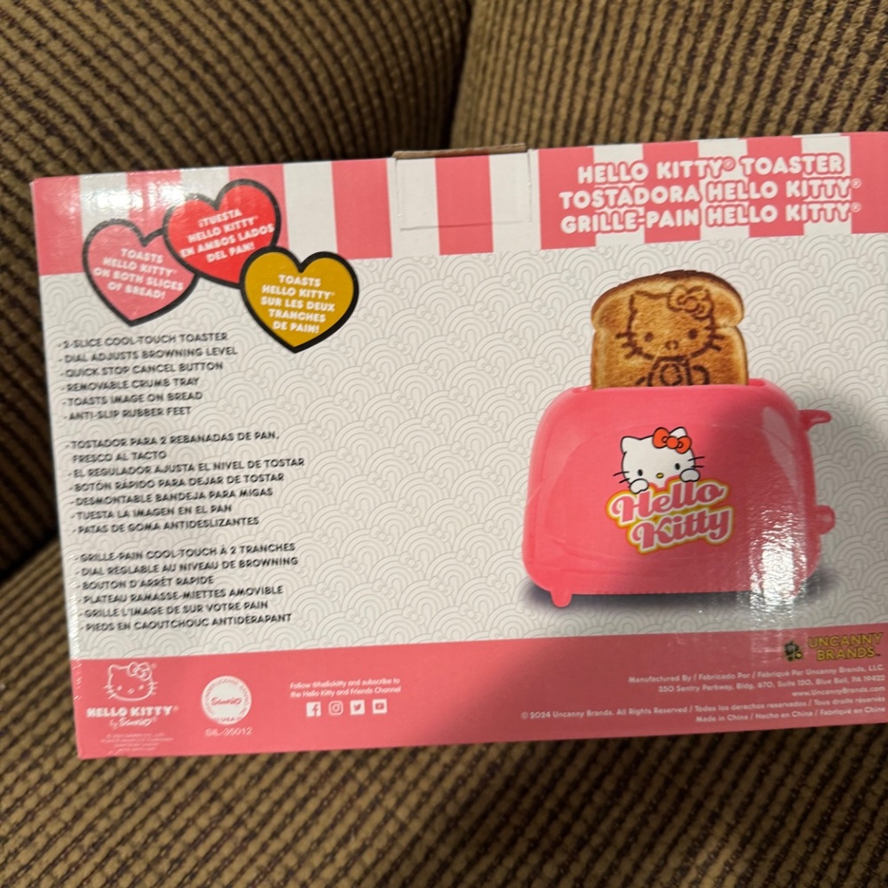 Hello Kitty toaster - Picture 2 of 2